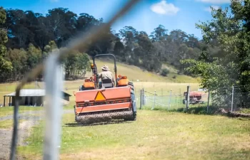 How do I choose a battery for my tractor?