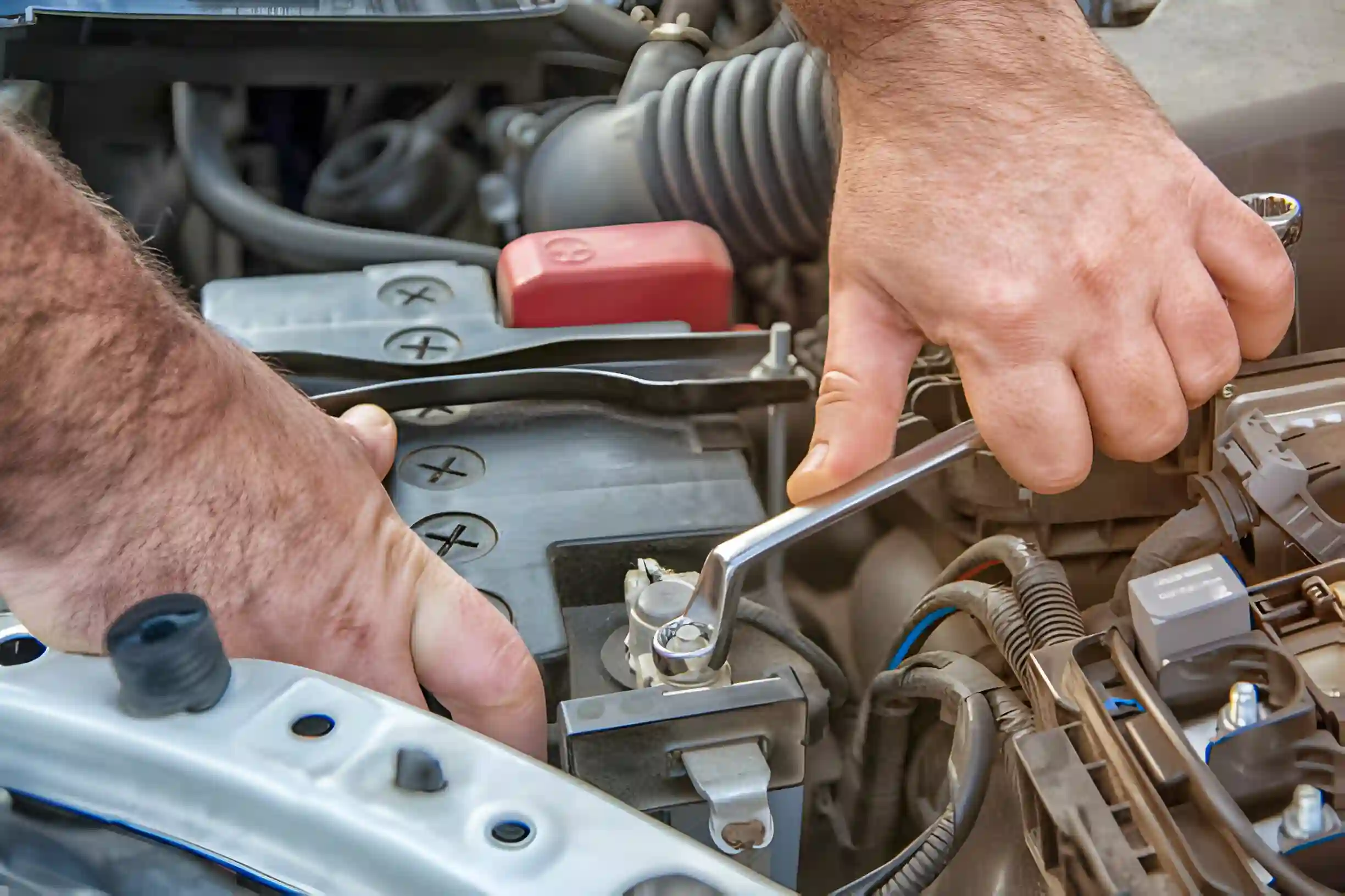 What-are-the-safety-precautions-when-changing-a-car-battery
