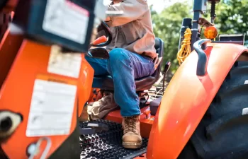 What kind of battery does a tractor take?