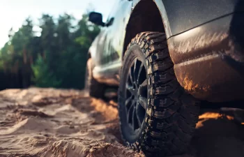 How long should an SUV battery last?